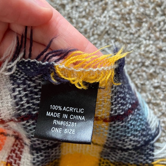 Blanket Scarf - Picture 3 of 3